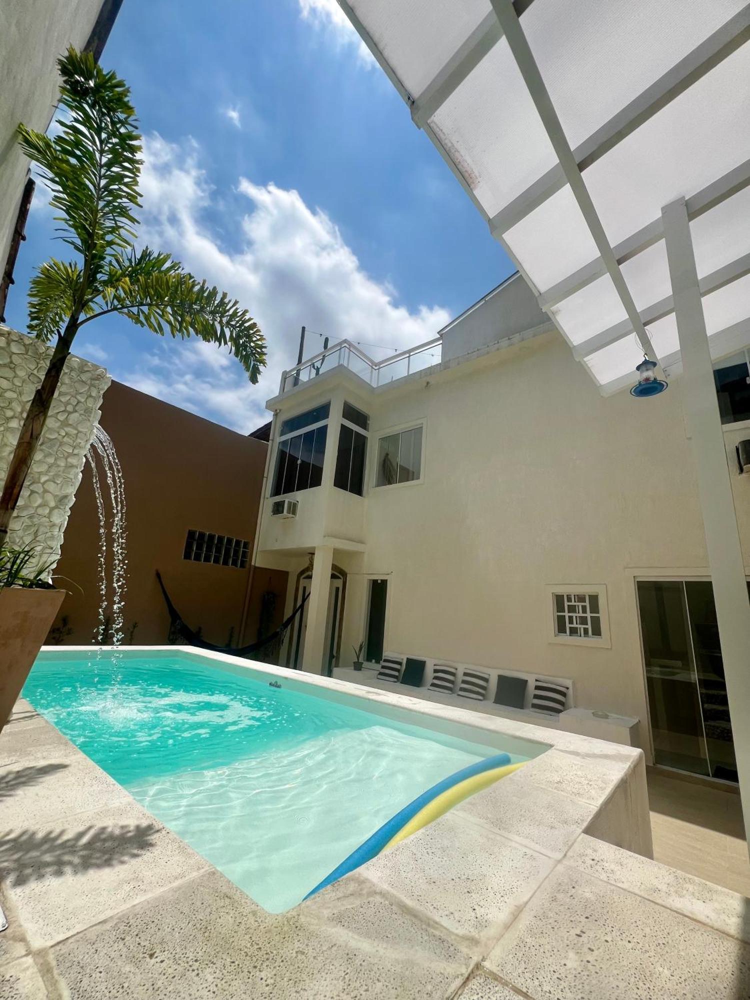 Holiday home Casa Com Piscina, Churrasqueira E Terraco Com Vista Pro Mar!
